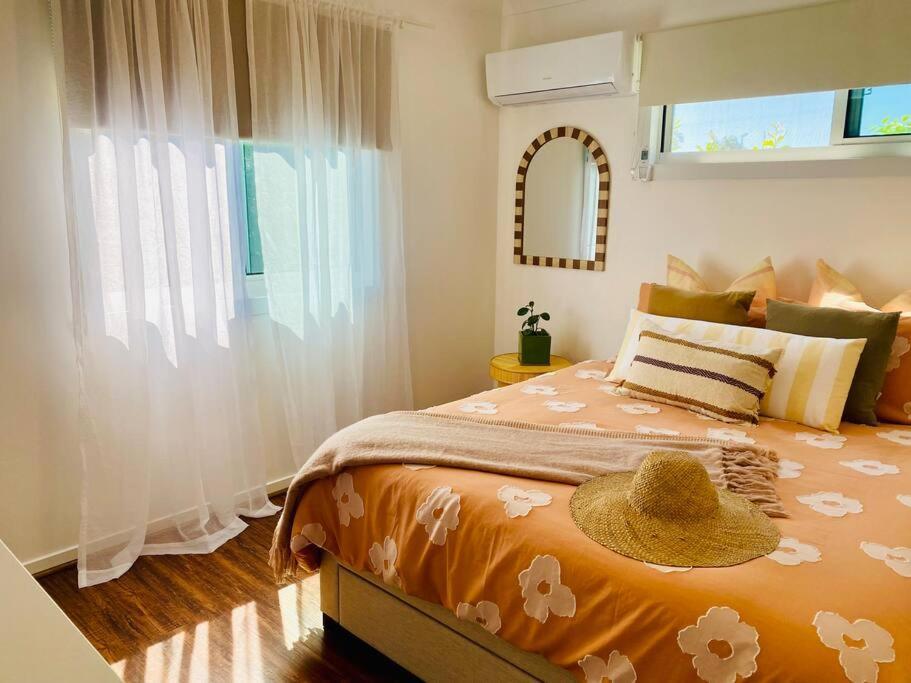 Caba Modern, 2-bedroom Cabin, Walk To The Beach! 3-night Minimum