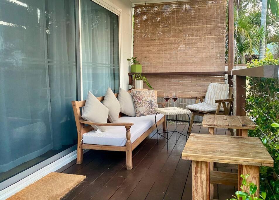 Caba Modern, 2-bedroom Cabin, Walk To The Beach! 3-night Minimum Apartment *