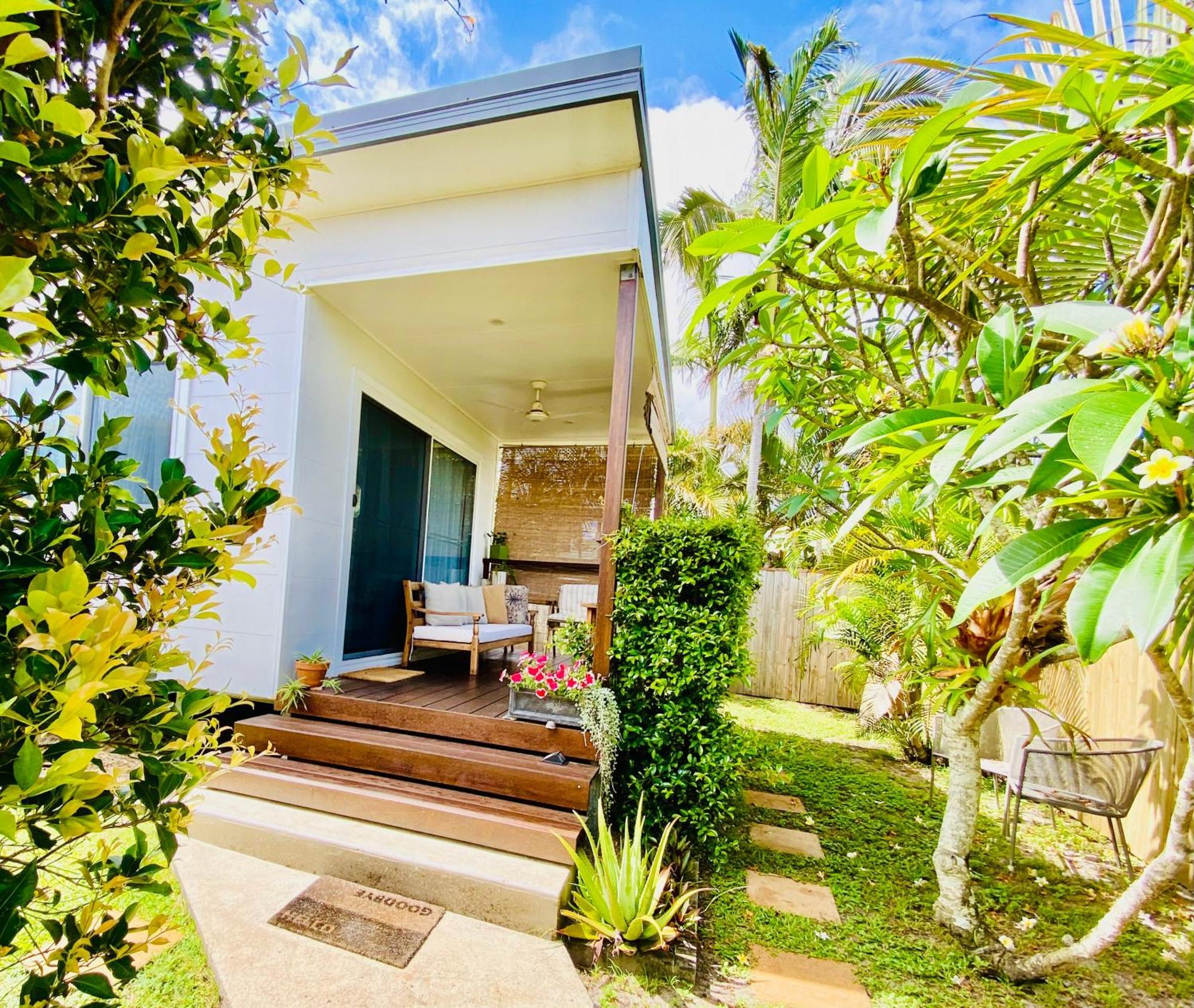 Apartment Caba Modern, 2-bedroom Cabin, Walk To The Beach! 3-night Minimum *